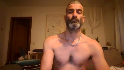 hotreds — Cam4 stream photo (Feb 2026)
