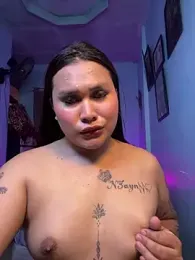 hollynicole — Stripchat stream photo (Apr 2026)