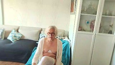 SlutCarla — Cam4 stream photo (Dec 2025)