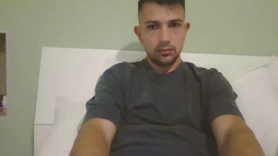 Milan322 — Cam4 stream photo (Apr 2026)