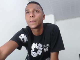 hotboyluxeet — modelo de webcam en línea en camsoda