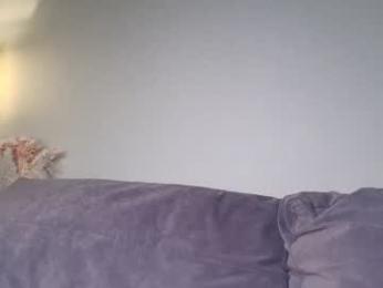 onlykira — modelo de webcam en línea en chaturbate