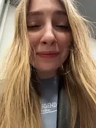 Sunny___Bunny — modelo de webcam en línea en stripchat