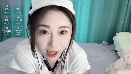 sexy-cc666 — Stripchat stream photo (May 2025)