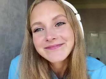 neelyschwartzenbur — modelo de webcam en línea en chaturbate