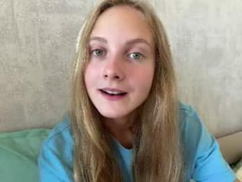 neelyschwartzenbur — modelo de webcam en línea en chaturbate