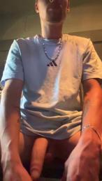 r1942 — modelo de webcam en línea en cam4