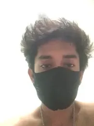 karan72819 — modelo de webcam en línea en stripchat