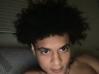 lightskinwithgirth — Chaturbate stream photo (Apr 2026)