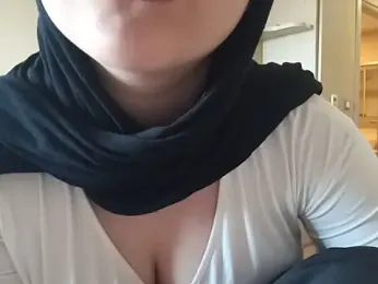 gizzz34 — modelo de webcam en línea en stripchat