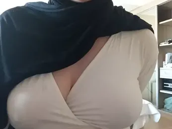 gizzz34 — modelo de webcam en línea en stripchat