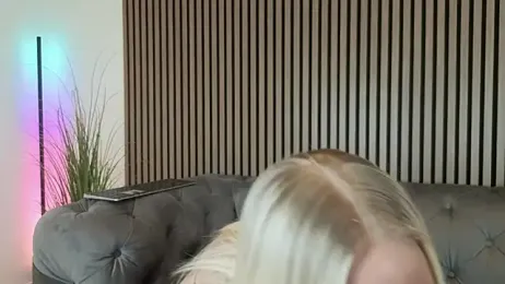 Lara-CumKitten — Stripchat stream photo (Mar 2026)