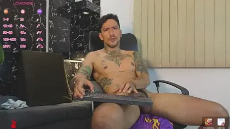 mister_eithan — modelo de webcam en línea en stripchat