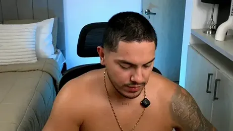 owen-pierces — Stripchat stream photo (Jun 2026)