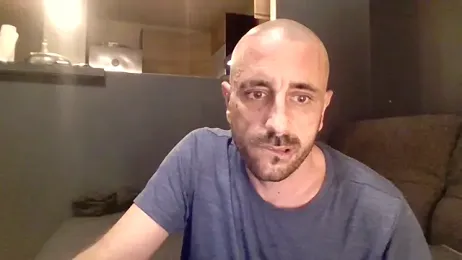 Thalia_Drake06 — Stripchat stream photo (Oct 2025)