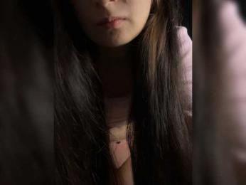 Alisia4 — Bongacams stream photo (Apr 2026)