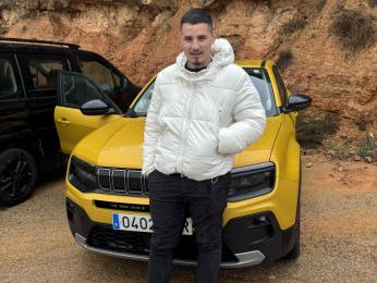 YoucefThompson — modelo de webcam en línea en livejasmin