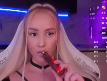 blond_diamond — modelo de webcam en línea en chaturbate