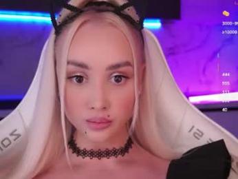 blond_diamond — Chaturbate stream photo (Jul 2026)