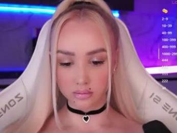blond_diamond — Chaturbate stream photo (Aug 2026)