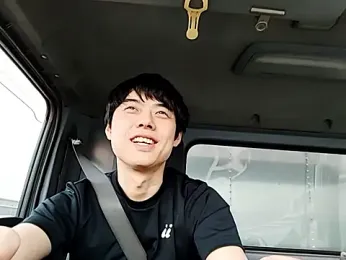 whitebriefboy — Stripchat stream photo (Apr 2026)