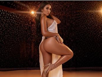 AriaSins — modelo de webcam en línea en livejasmin