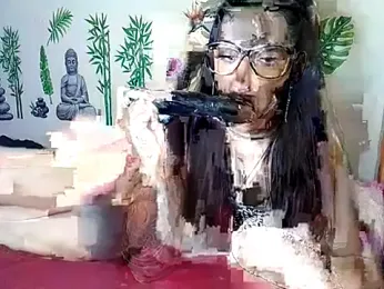 Roousse08 — Stripchat stream photo (Apr 2026)