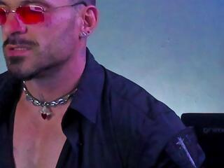 Dennis Cox — modelo de webcam en línea en flirt4free