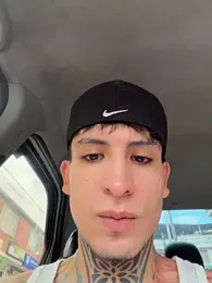 _Tomy08calderon — modelo de webcam en línea en stripchat