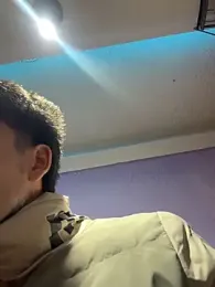 _Tomy08calderon — modelo de webcam en línea en stripchat