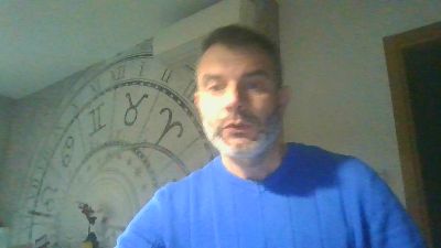 kinder803 — modelo de webcam en línea en cam4