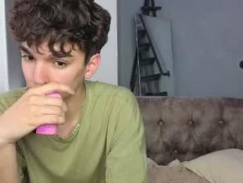 em_chipsi — Chaturbate stream photo (Jul 2026)
