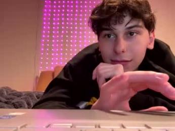 aesus3x — Chaturbate stream photo (Apr 2026)