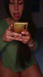 Tusofichu99 — modelo de webcam en línea en cam4