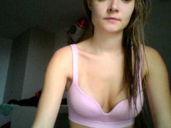 HappyEmily — Bongacams stream photo (Dec 2025)