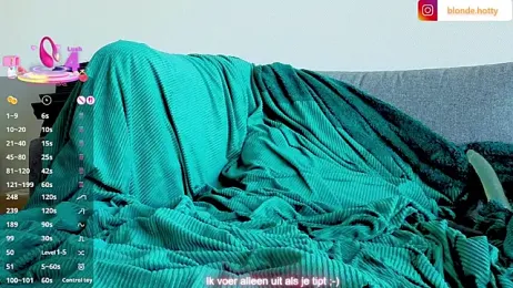 blondehotty — Stripchat stream photo (Jul 2025)