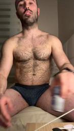 WhiteAndHairy — modelo de webcam en línea en cam4
