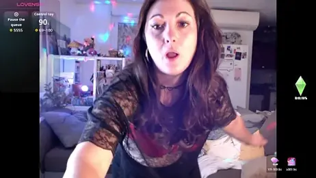 AdorahB3ll3 — Stripchat stream photo (Apr 2026)