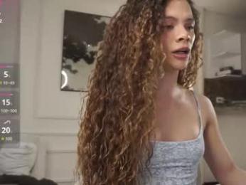 naomigomezz — modelo de webcam en línea en chaturbate