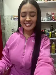 Sara_fun — modelo de webcam en línea en stripchat