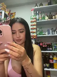 Sara_fun — modelo de webcam en línea en stripchat