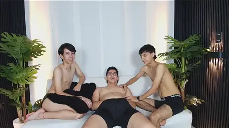 Partyhot_cum — modelo de webcam en línea en stripchat