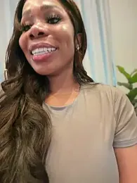 Belle___ — Stripchat stream photo (May 2026)