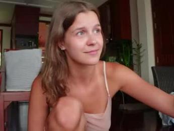 eli_sun — modelo de webcam en línea en chaturbate