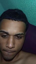 novin008 — modelo de webcam en línea en cam4