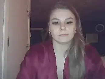 PetiteB_Official — Stripchat stream photo (Feb 2025)