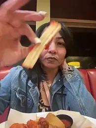 Flossee — Stripchat stream photo (Apr 2026)
