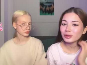 mmkakpoxyi22 — modelo de webcam en línea en chaturbate