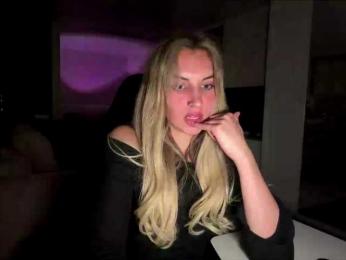 MissyKissy — modelo de webcam en línea en bongacams