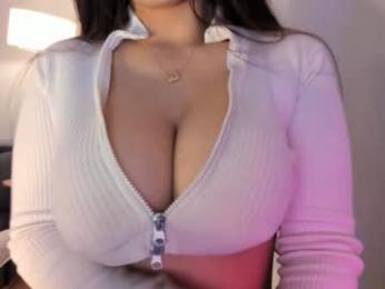 akura_01 — modelo de webcam en línea en chaturbate